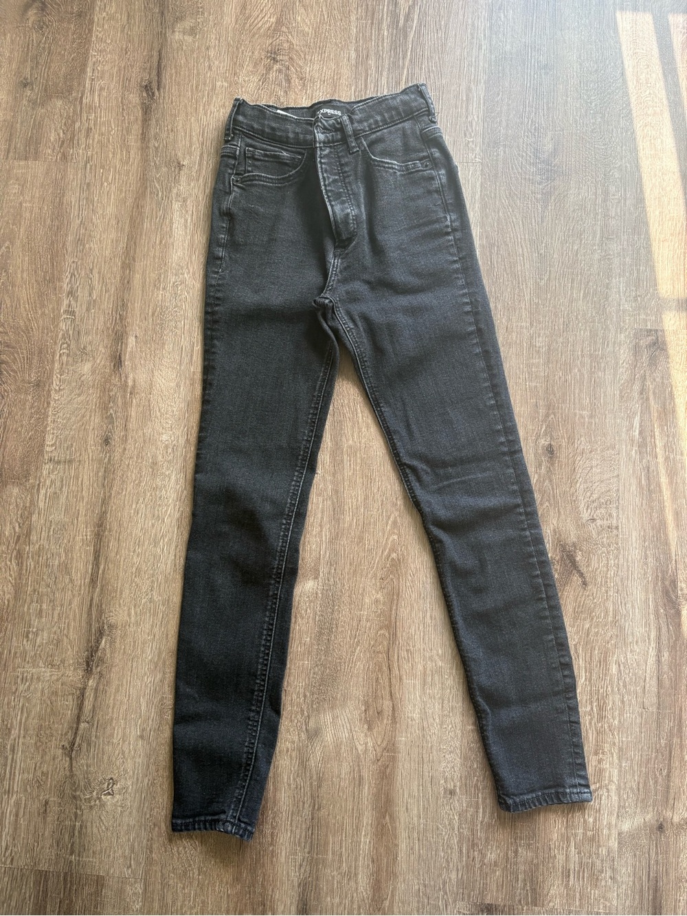 Express Women’s High Rise Black Skinny Jeans